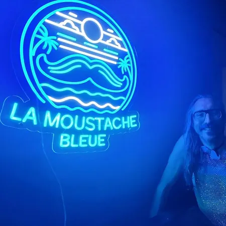 La Moustache Bleue Bouin (Vendee)